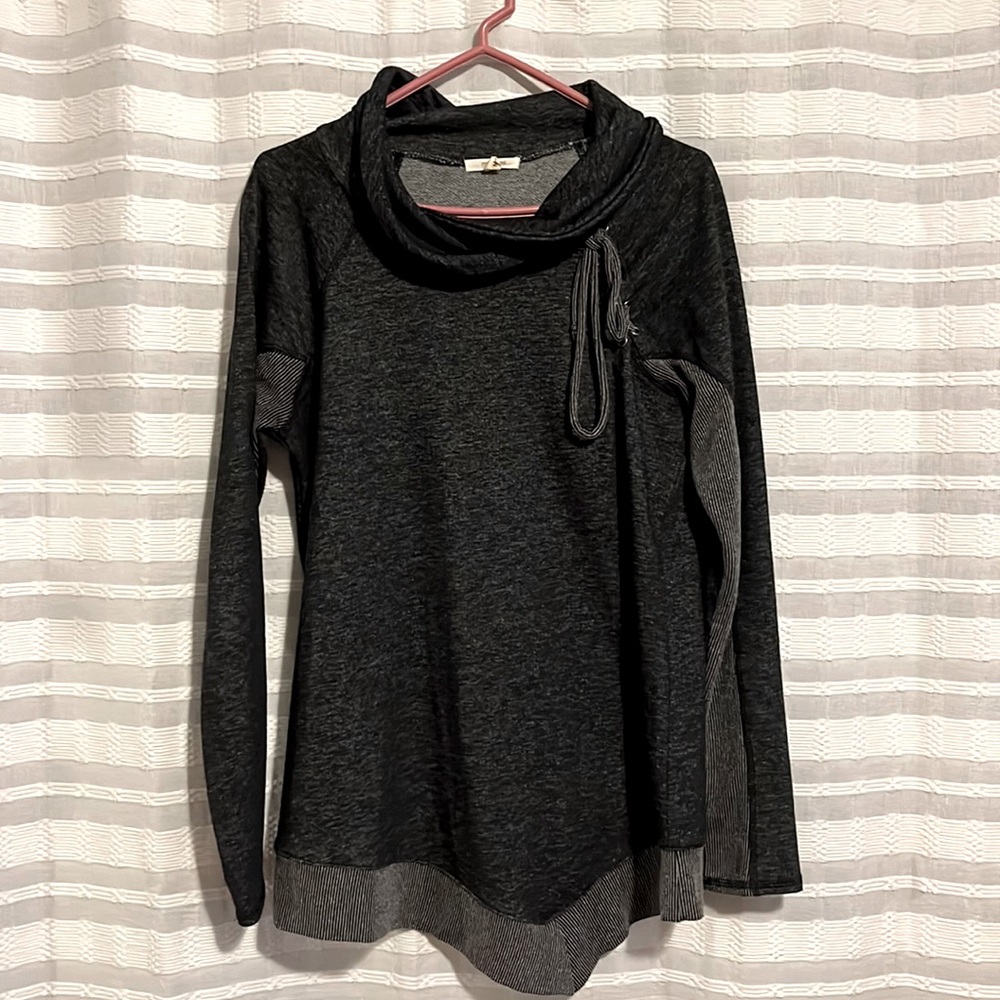 Fashionable Sweatshirt